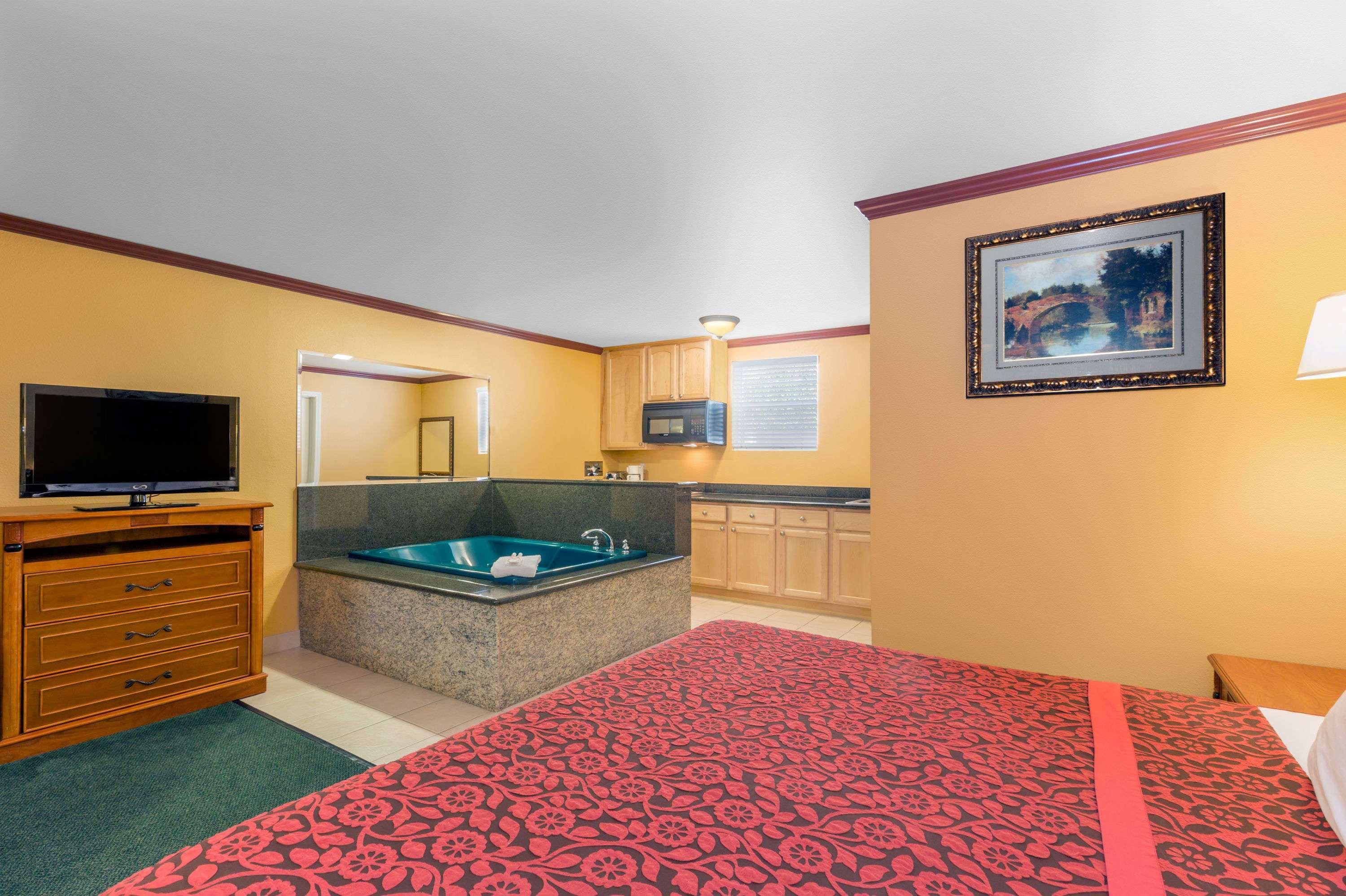 Days Inn By Wyndham Кинг Сити Екстериор снимка