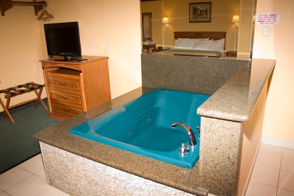 Days Inn By Wyndham Кинг Сити Екстериор снимка